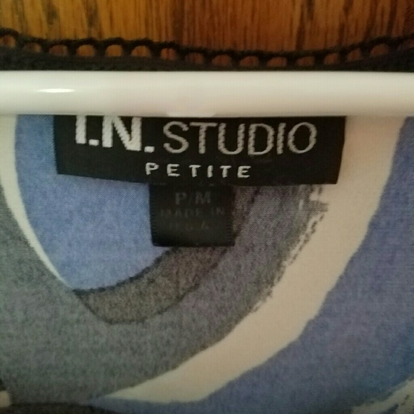 Short Sleeve Dress Shirt - Picture 2 of 2